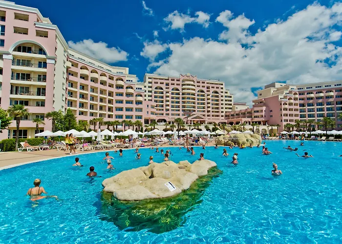Dit Majestic Beach Resort