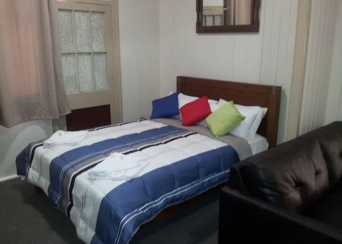 Nanango Hotels