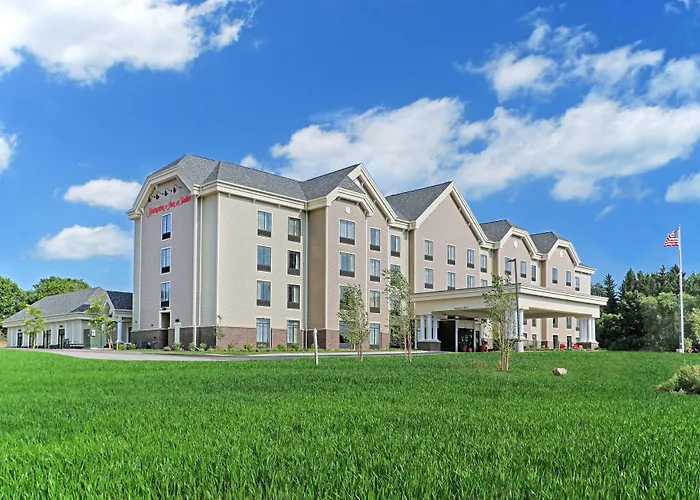 Cazenovia Hotels
