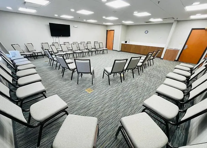 Parkersburg Hotels