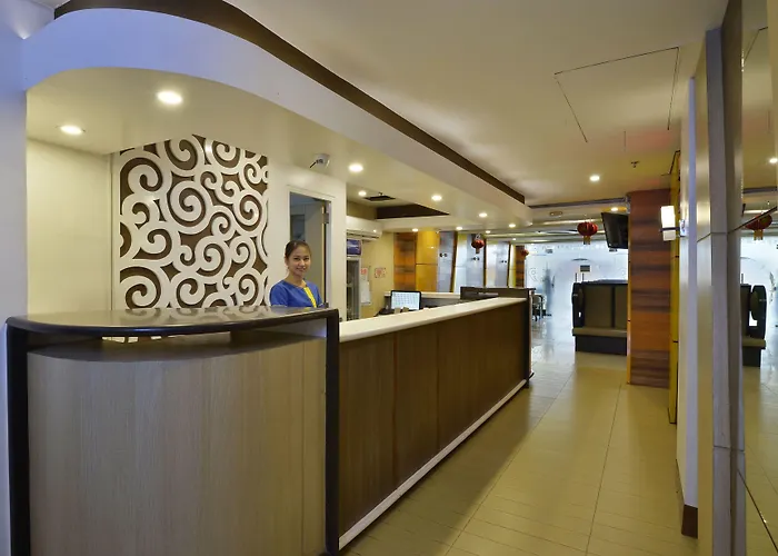 Hotel 99 Monumento Caloocan