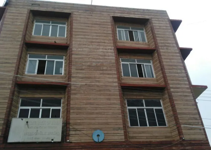 Hotel Paradise Inn