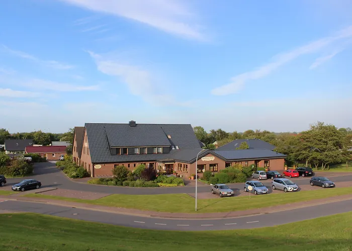 Hotels in Dorumer Neufeld