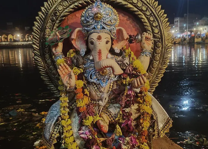 Hotel Janki Niwas - बाबा बैद्यनाथ मंदिर के निकट