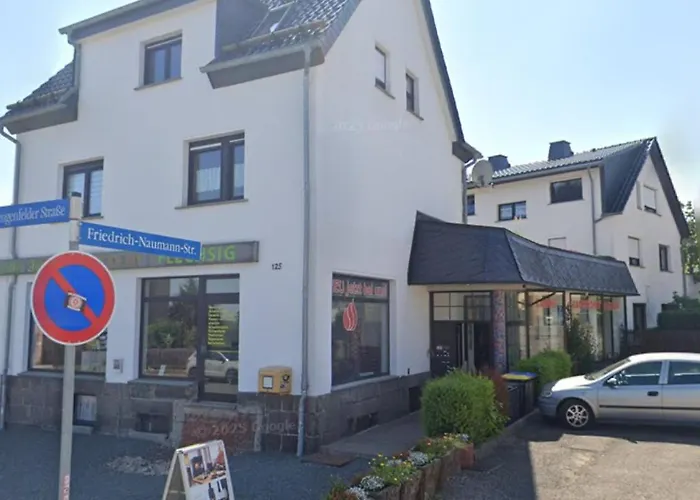 Bright Apartment With Terrace, Self Check-In & Free Parking