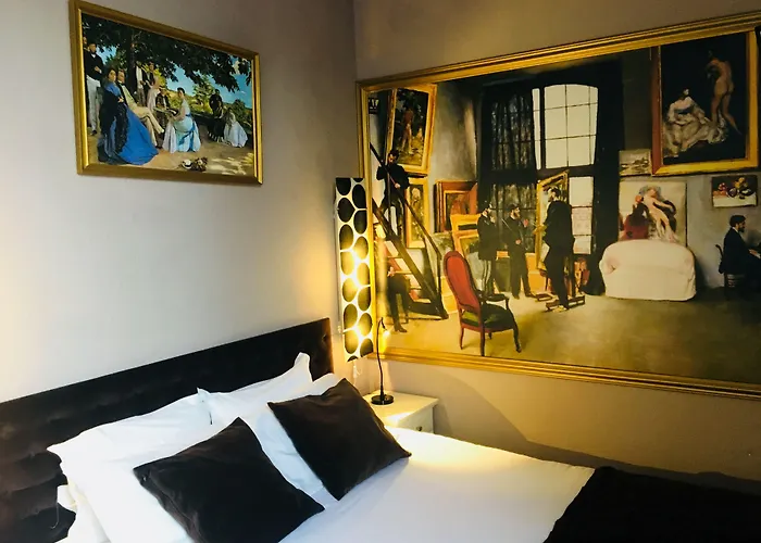 Moret-sur-Loing Hotels