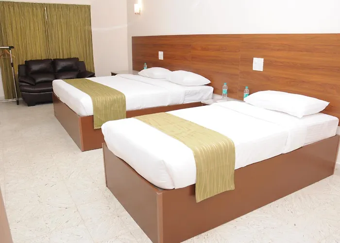 Sreeparthi Hotel