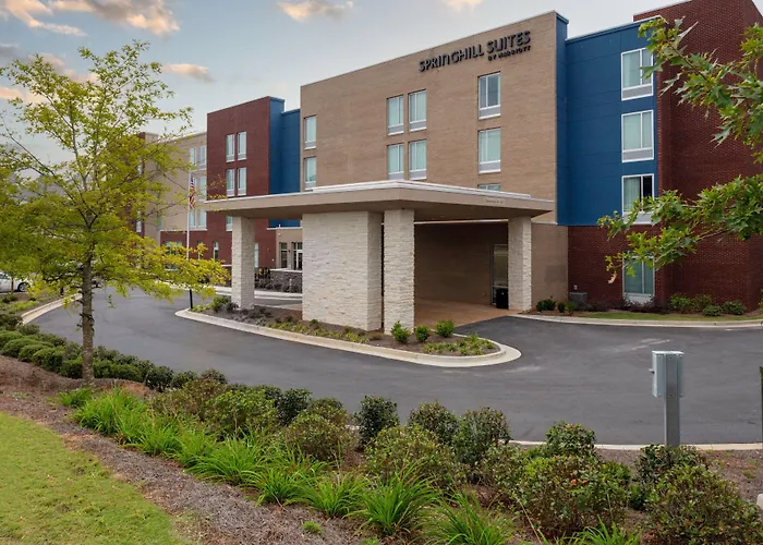 Suwanee Hotels