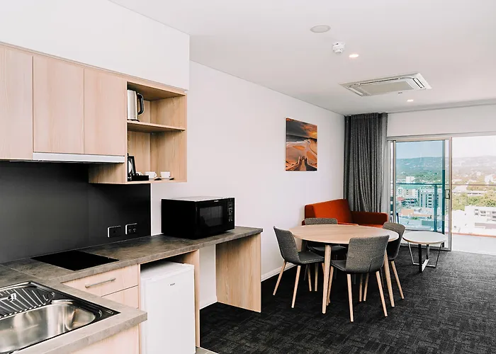 Toms Court Hotel