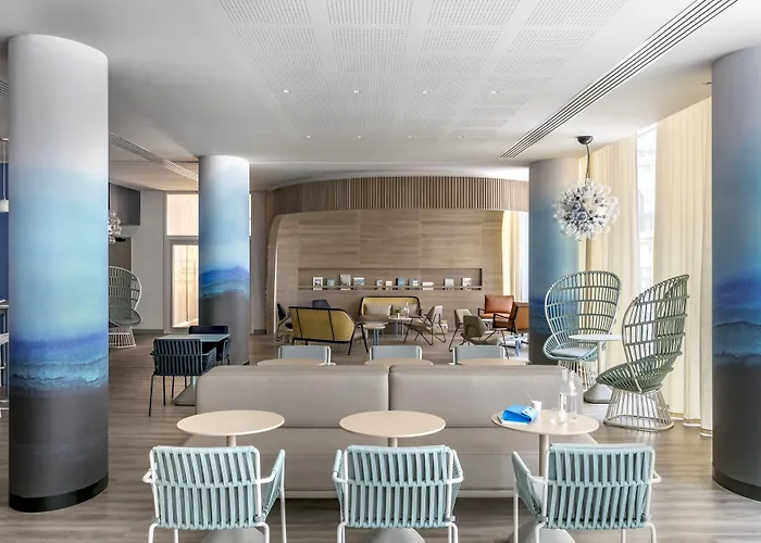 Toulon Hotels