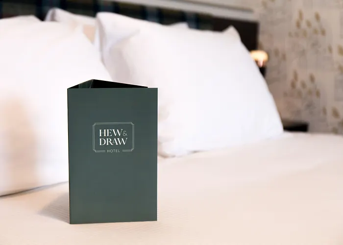 Hew & Draw Hotel