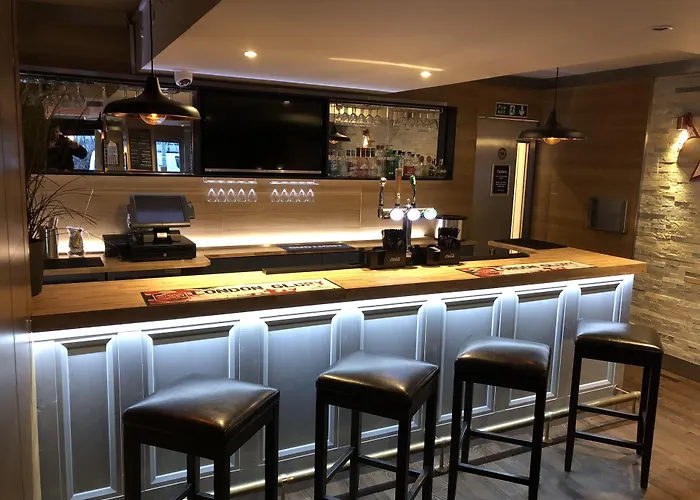 Lowestoft Hotels
