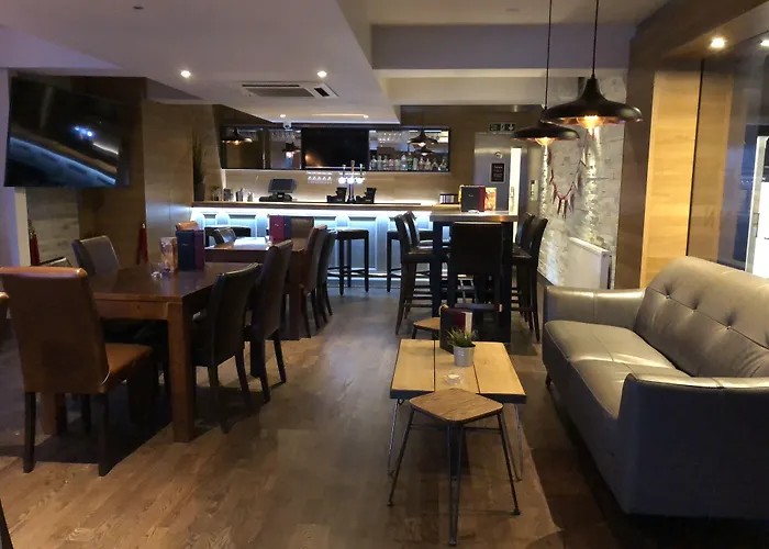 Lowestoft Hotels