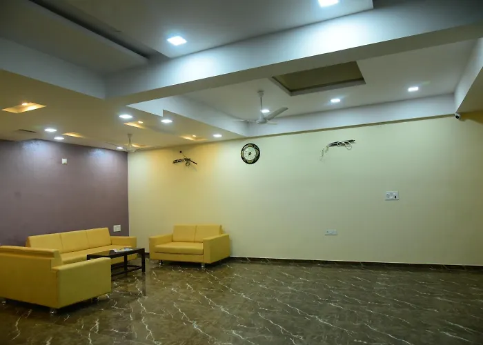 Hotel Savera Palace