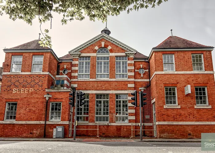 Worthing Beach hotels