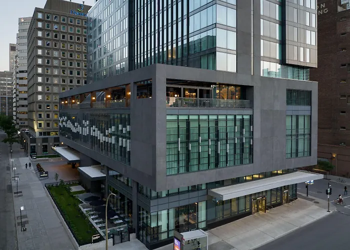 Montreal Hotels With Jacuzzi in Room