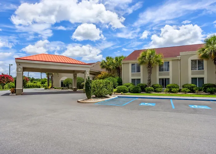 Walterboro Hotels