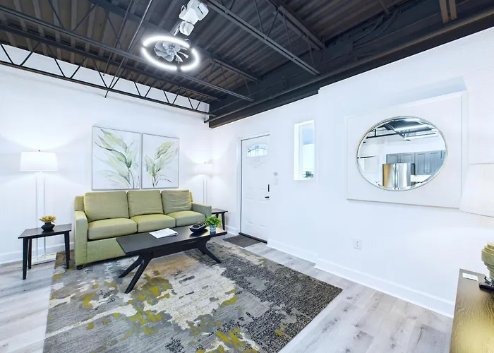 Stylish Loft Minutes From Beach & Port - Unit 204