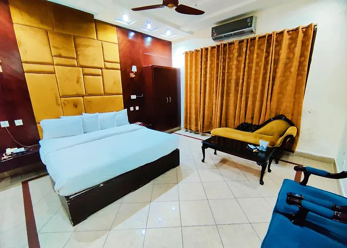 Hotel Pak Continental Multan
