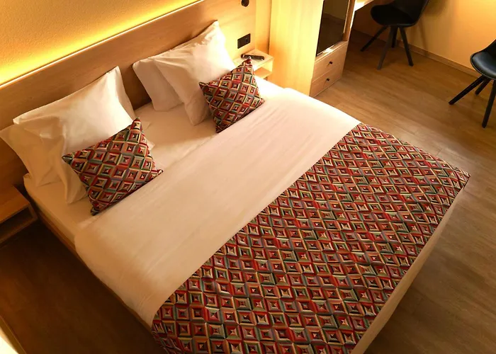 Foetz Hotels