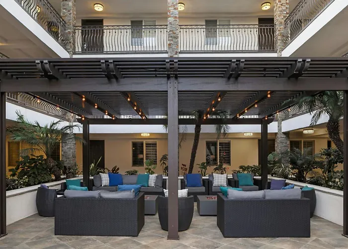 Manhattan Beach Hotels