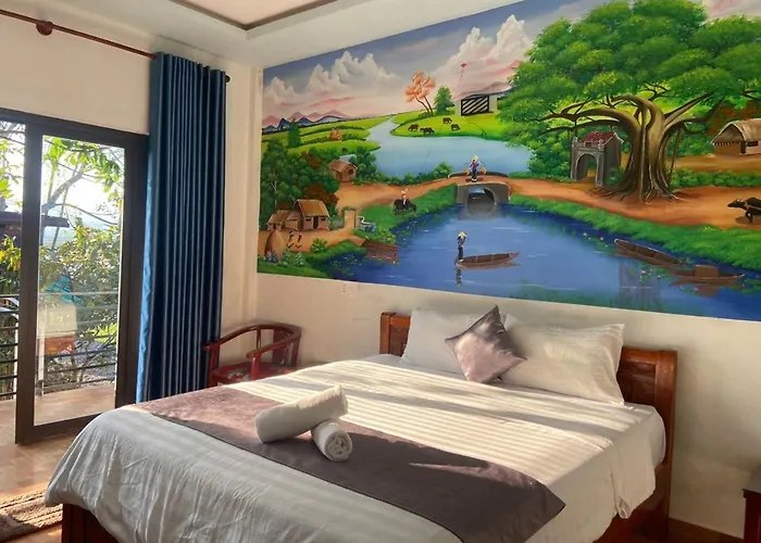 Phong Nha Hotels