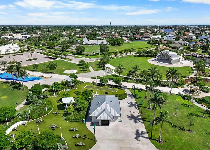 Inviting Condo On Beach With Pool And Tennis Courts