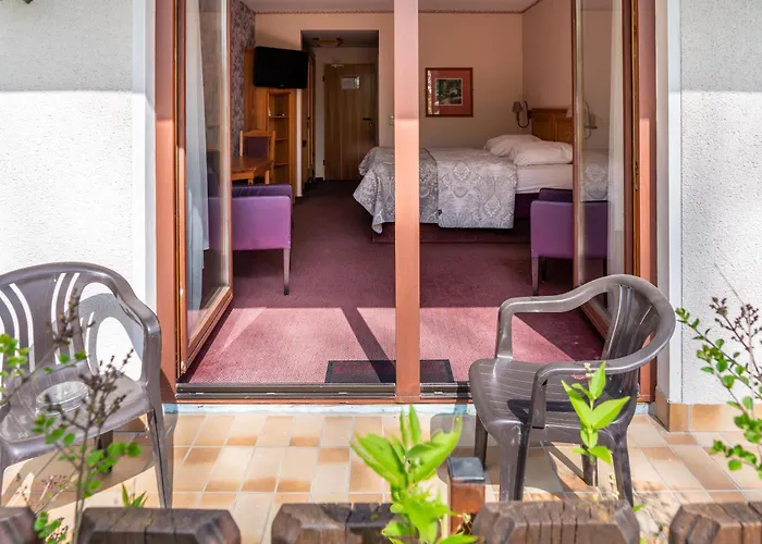 Hotels in Obersteinebach