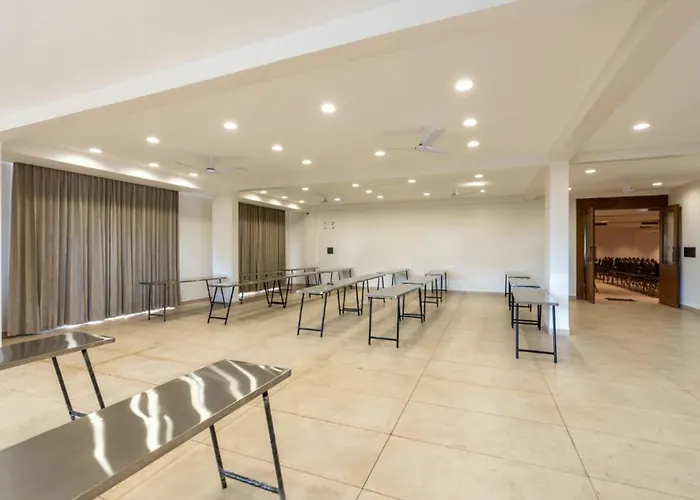 Avm Elite Suites Malur