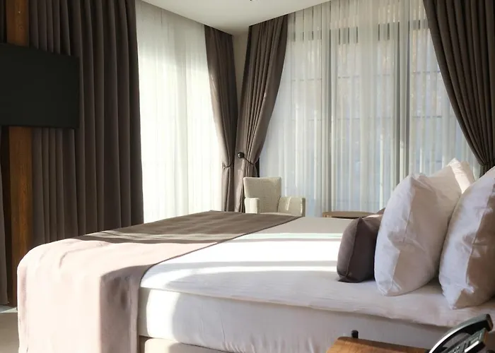 1921 Justa Sefa Otel