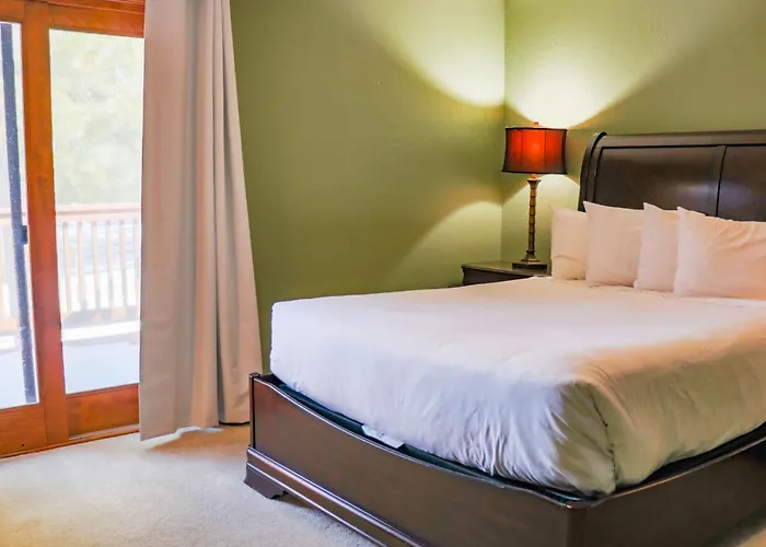 Pine River Hotels