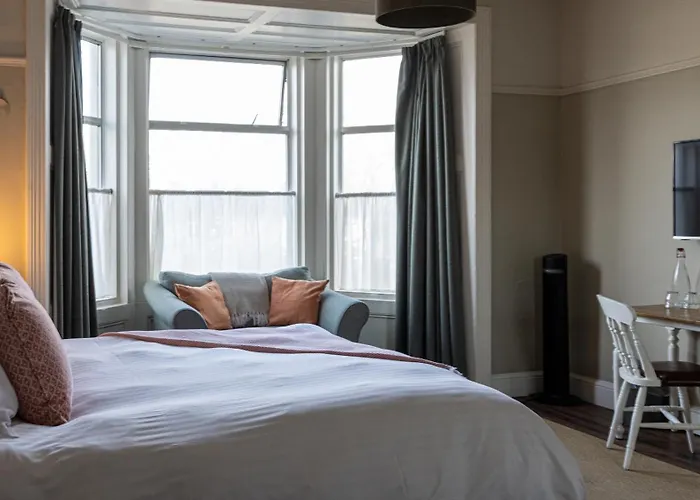Yelverton Hotels
