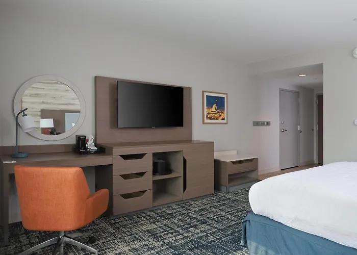 Manistee Hotels