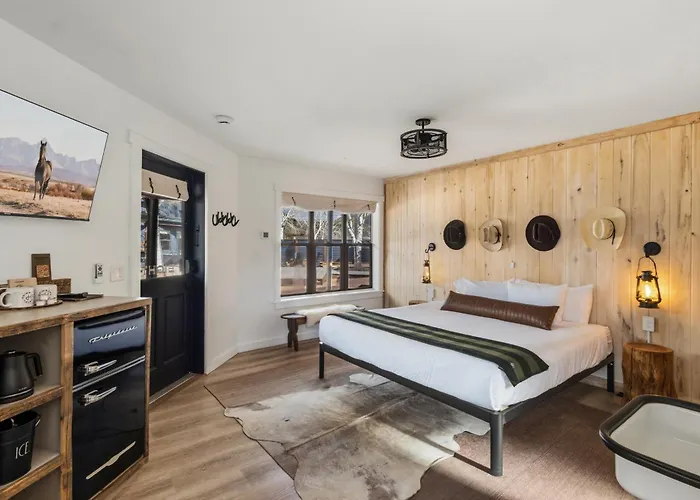 Ridgway Hotels