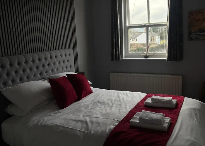 Feildens Arms Hotel