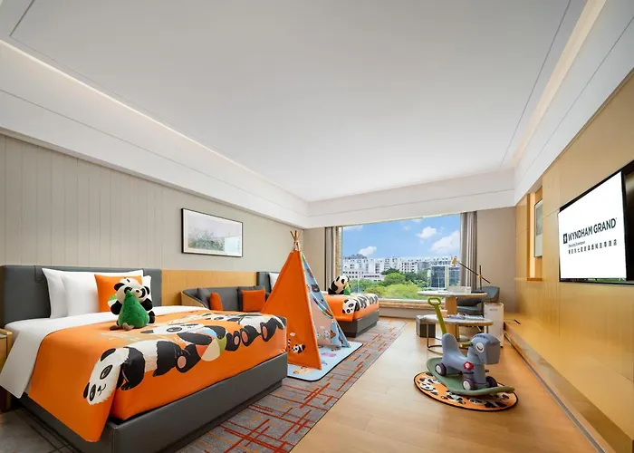 Zhaoqing Hotels