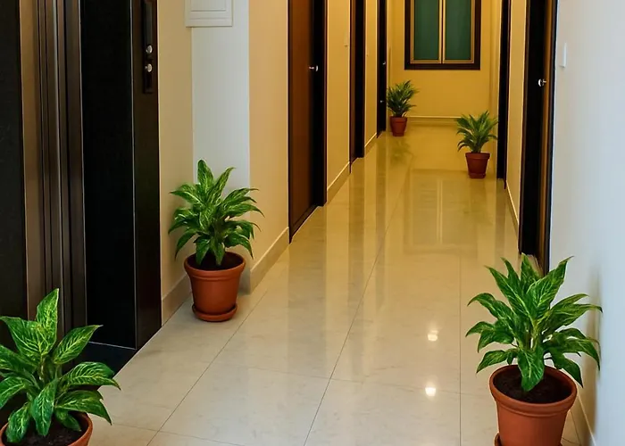 Hotel Luxury Ramayan Bliss Near Ram Mandir Free Parking On Site #Lift #Air Condition Rooms