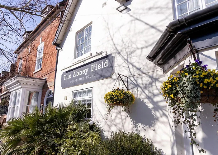 Kenilworth Hotels