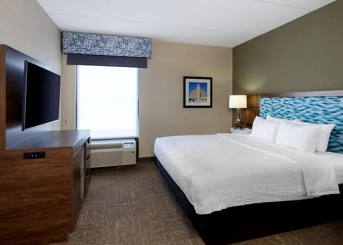 West Seneca Hotels
