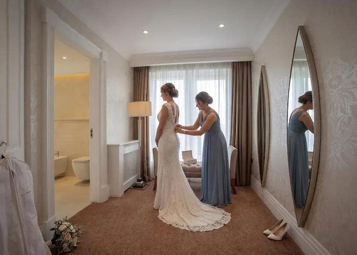 Glaslough Hotels