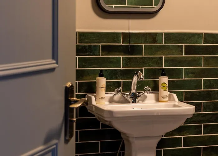 Richmond (North Yorkshire) Hotels