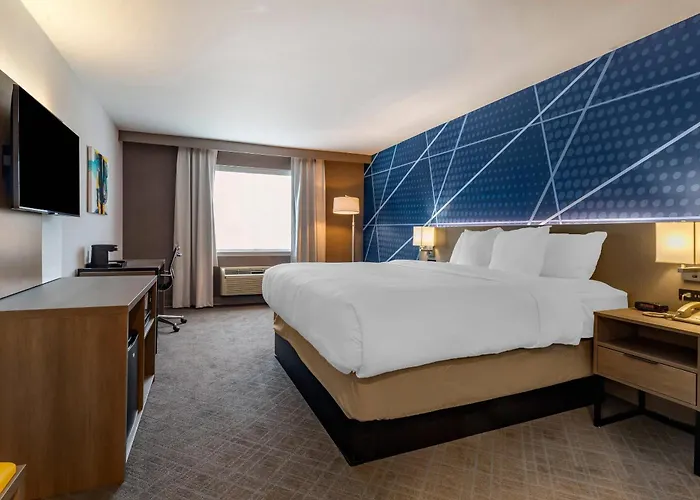 Comfort Inn & Suites East Greenbush - Albany