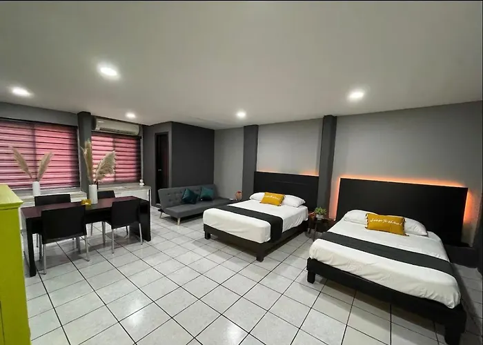 Zyan Rooms