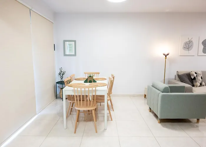 Dinglis Residences 31