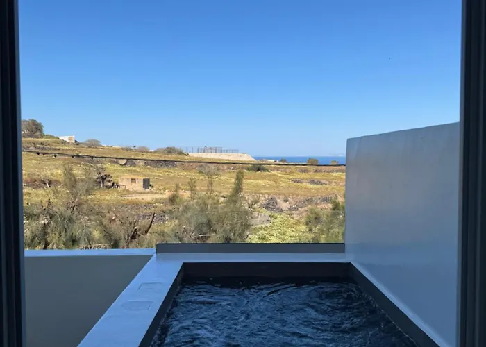 Acanthus Oia - Suites With Private Hot Tub