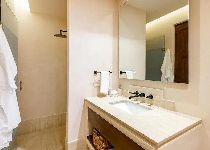 Artila Beach Condos, Isla Mujeres
