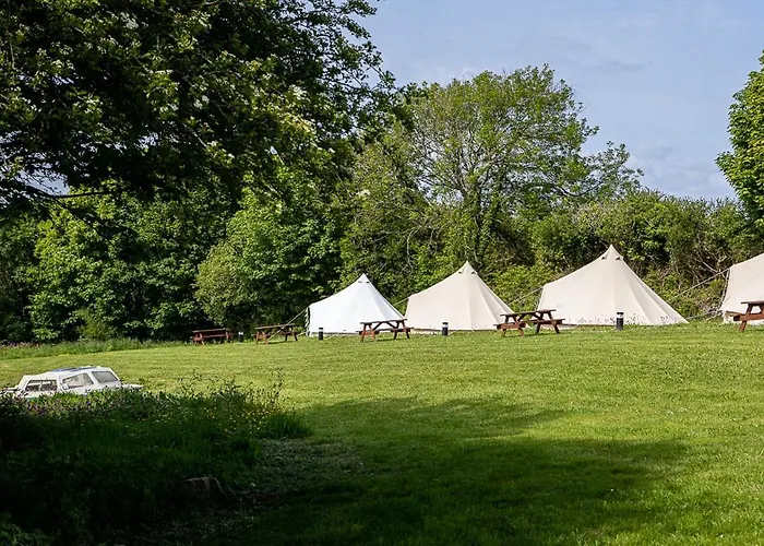 Helston Hotels
