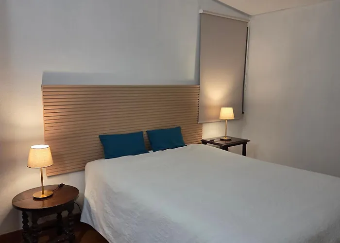 Vilas com Piscina Privada em Alvor