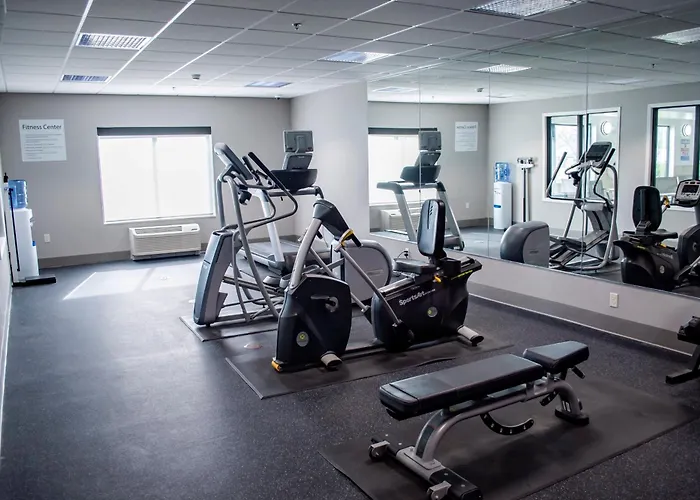 Holiday Inn Express & Suites - Mason City By Ihg