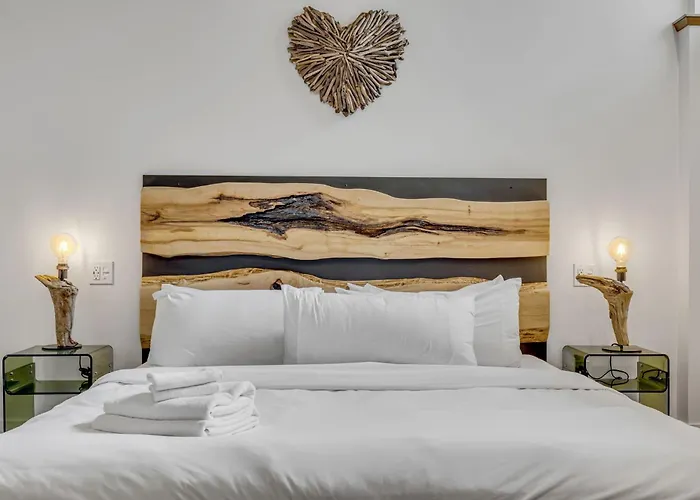 Hotels in Ile d'Orleans